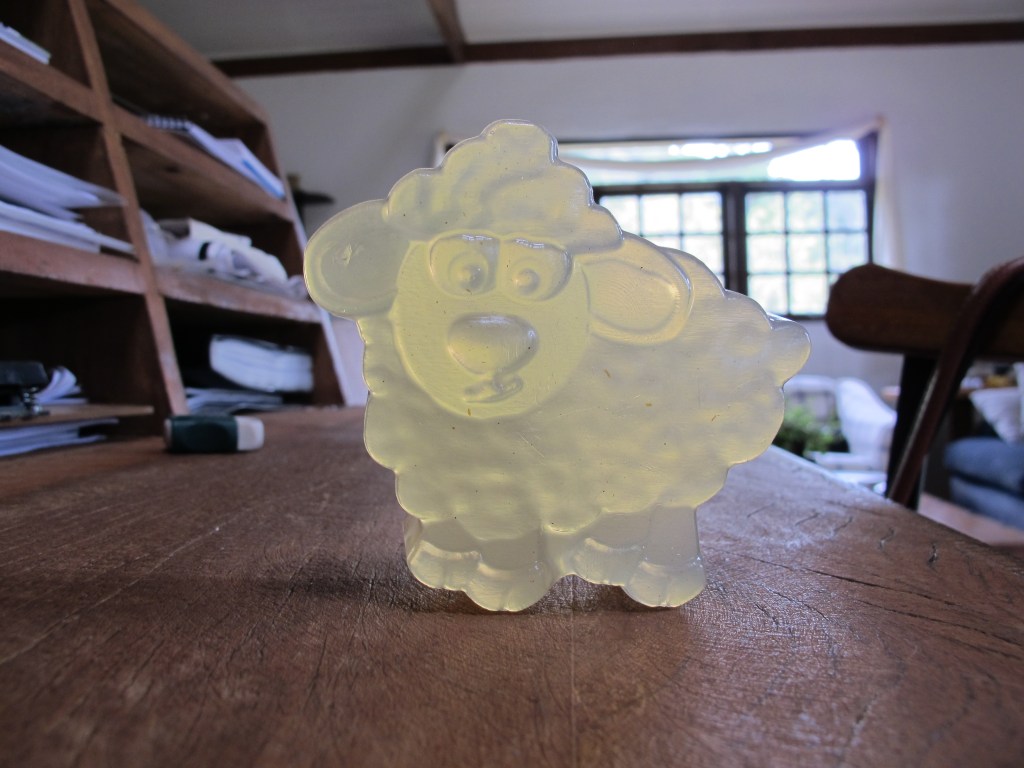 Sabonete de glicerina com nossos óleos essenciais Glycerin soap using our essential oils